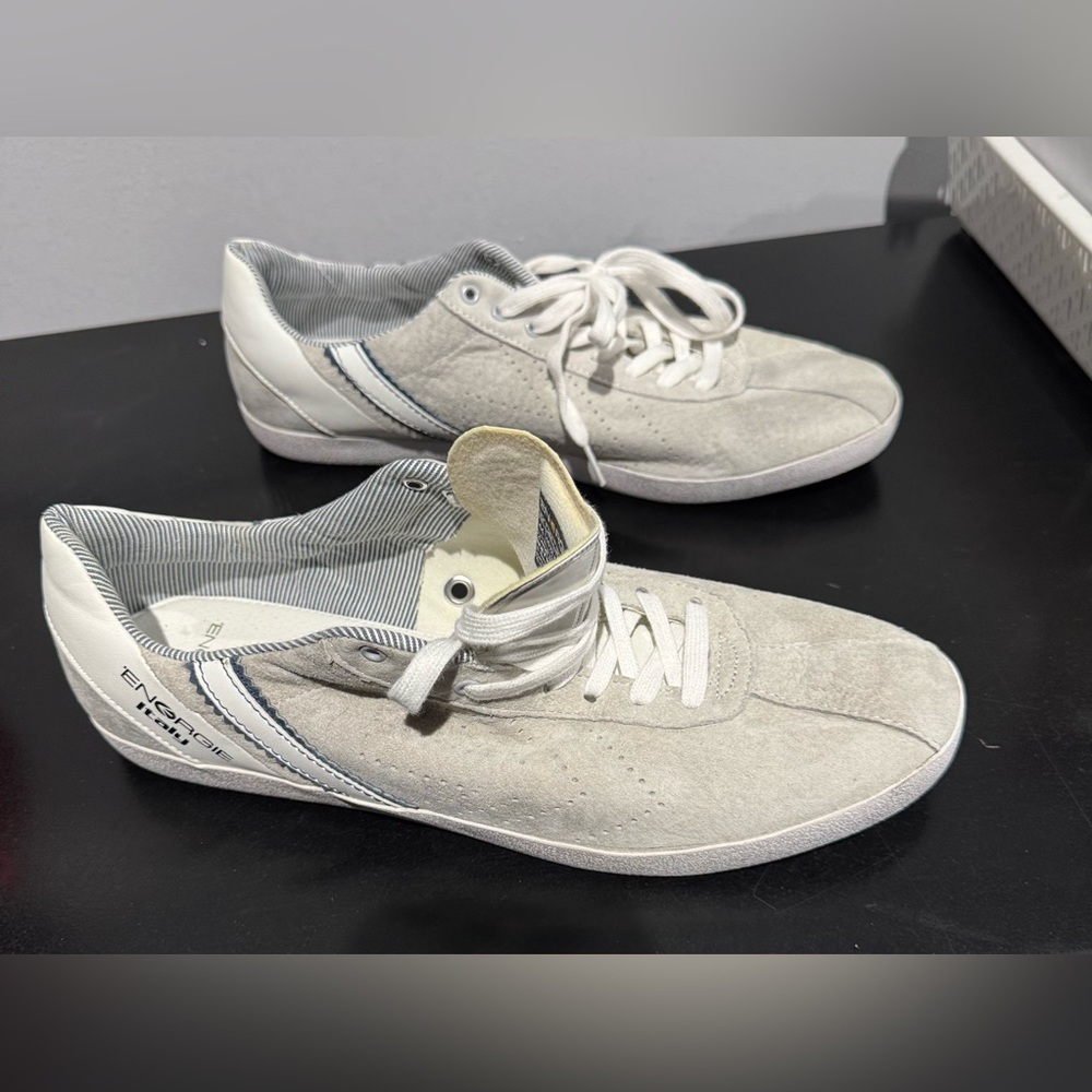 Energie Off-White Sneakers with Striped Detail